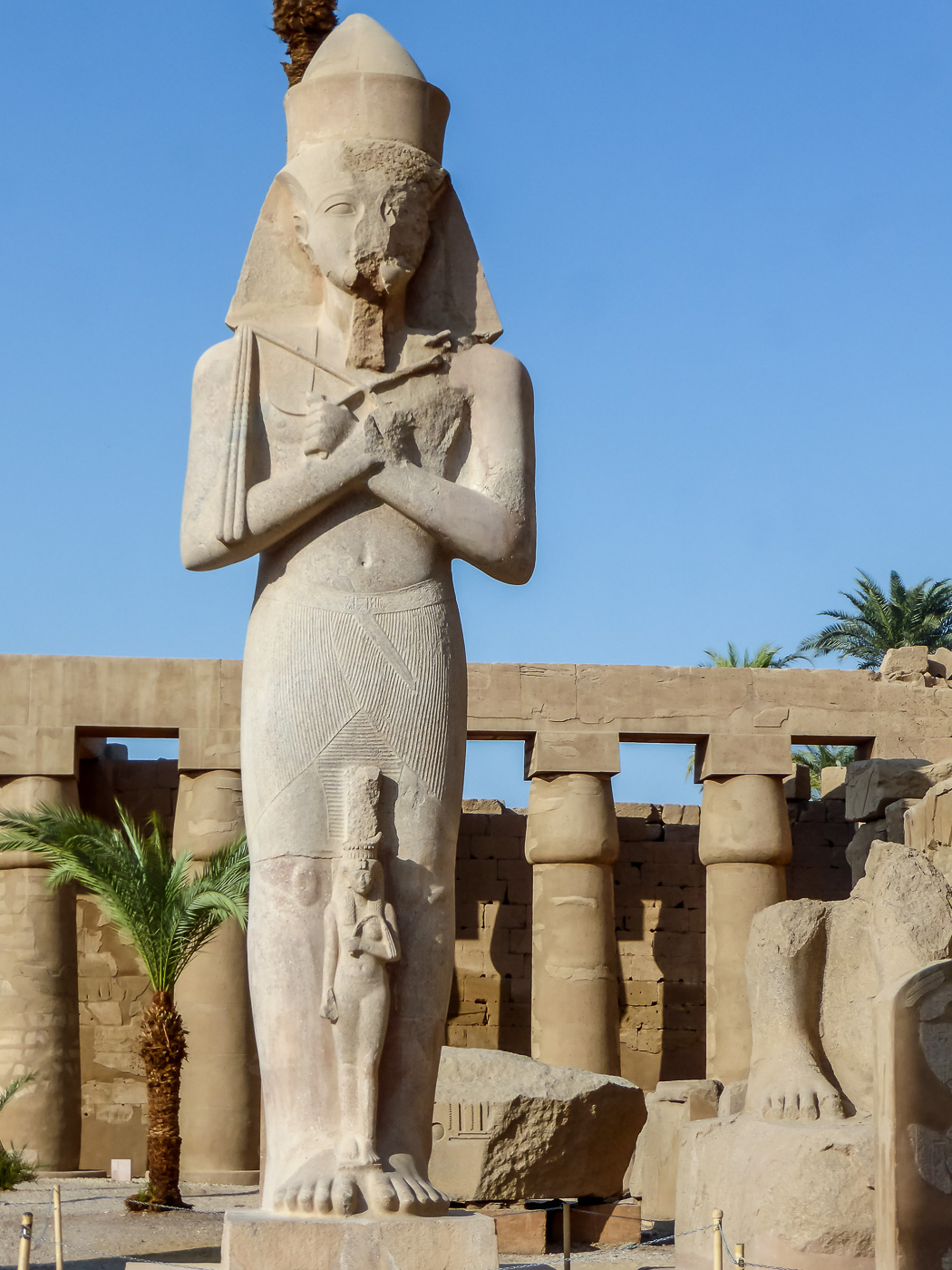 Statue Ramses II. mit Tochter Meritamun