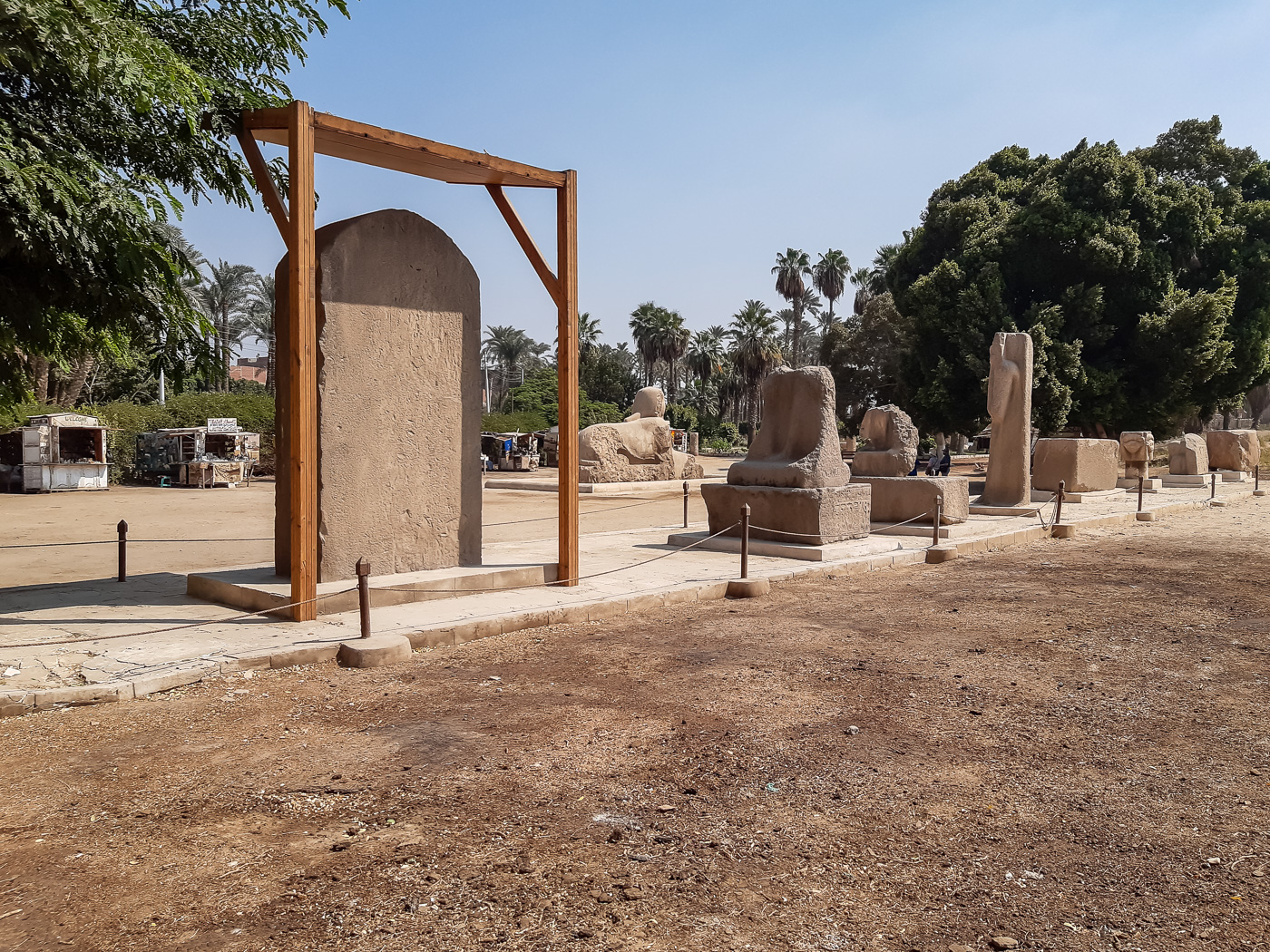 Memphis wurde 3000 v. Chr. gegründet und war für drei Jahrtausende die größte Stadt Ägyptens.