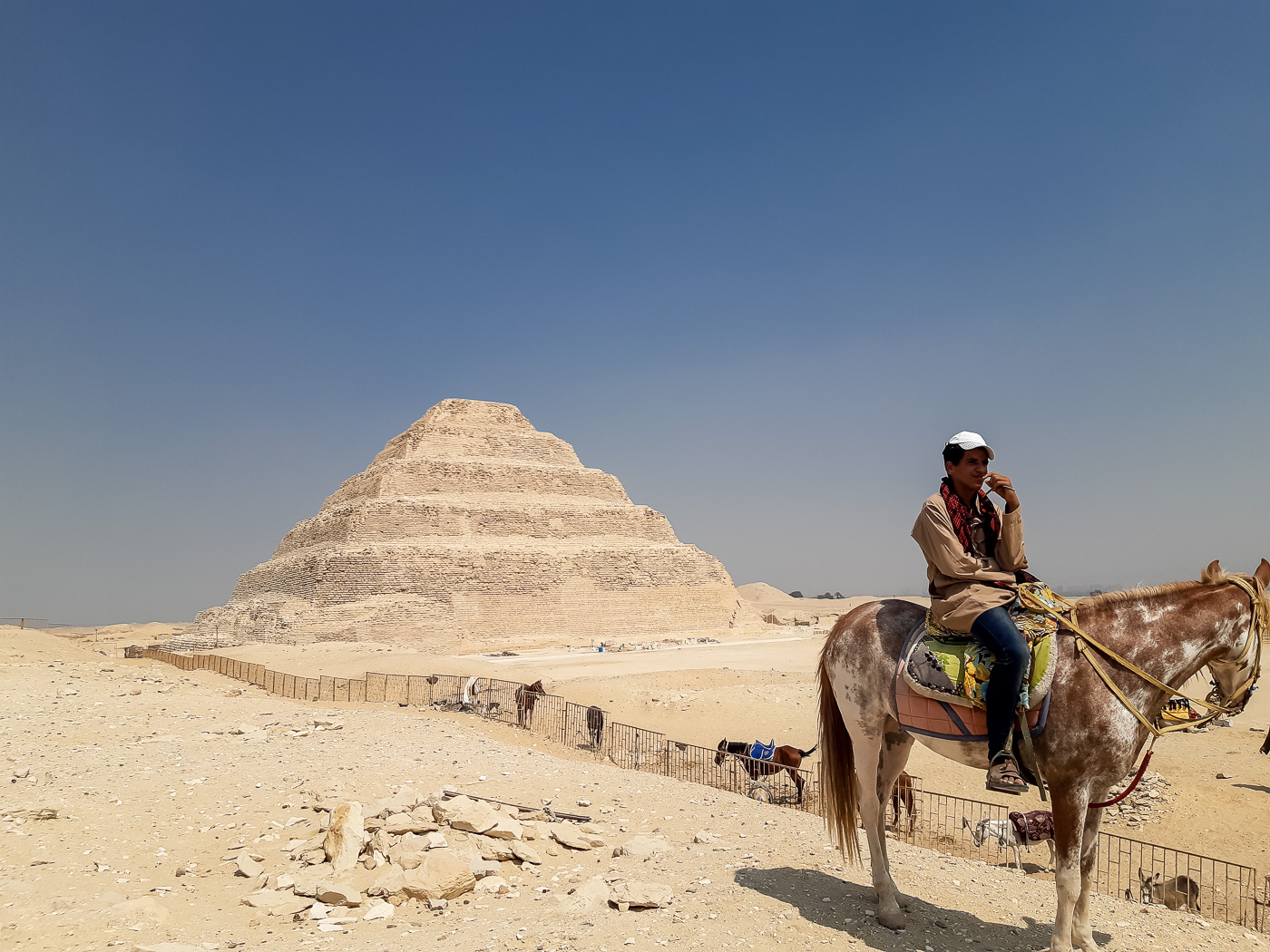 Die Pyramide sieht aus wie eine Treppe in den Himmel.